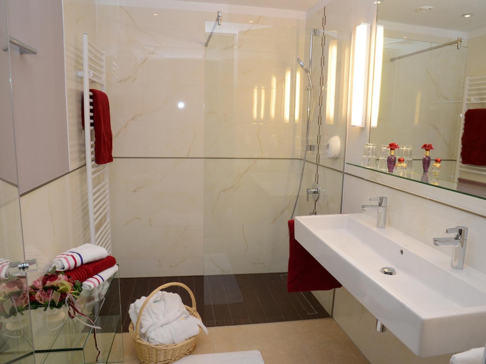Hotel Weinrefugium Brolli Gamlitz Habitación foto